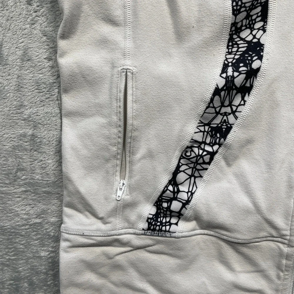 lululemon athletica wrap yourself